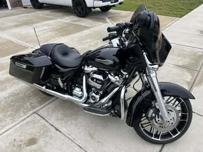 Motorcycle mobile detailing