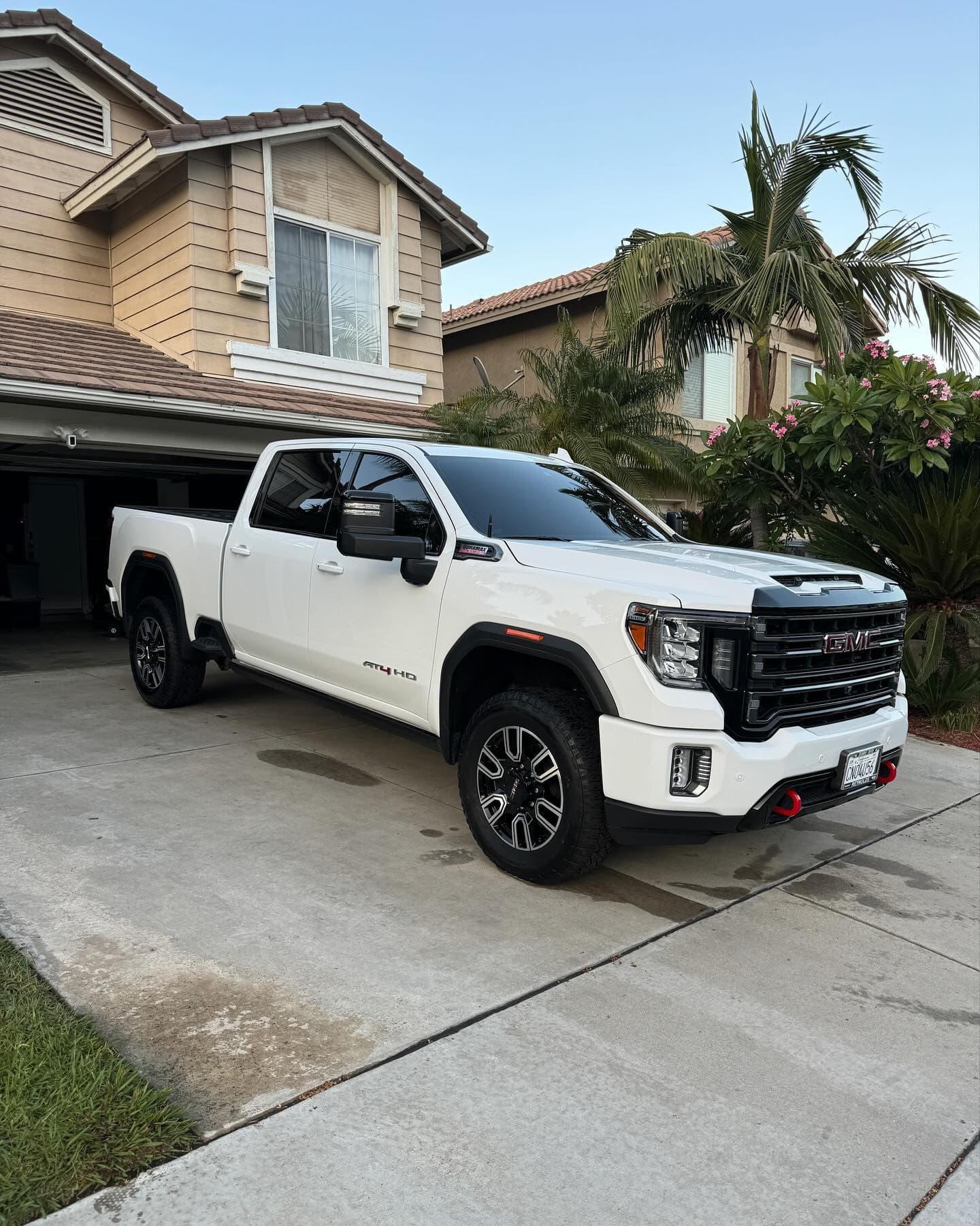 Glossy vehicle finish after mobile cut and buffing in Carolina Beach