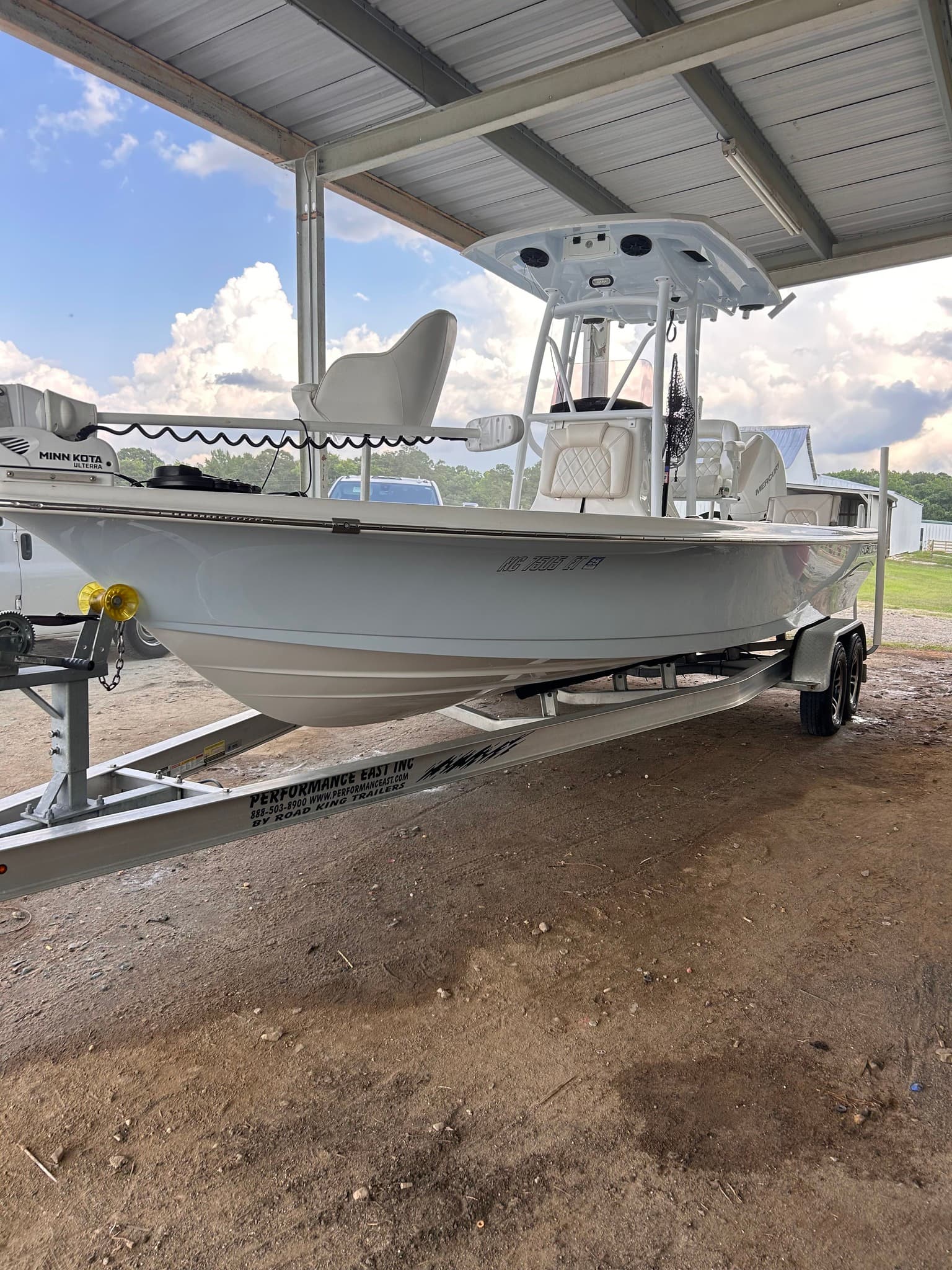 Boat buffing and oxidation removal on gel coat surfaces in Columbus