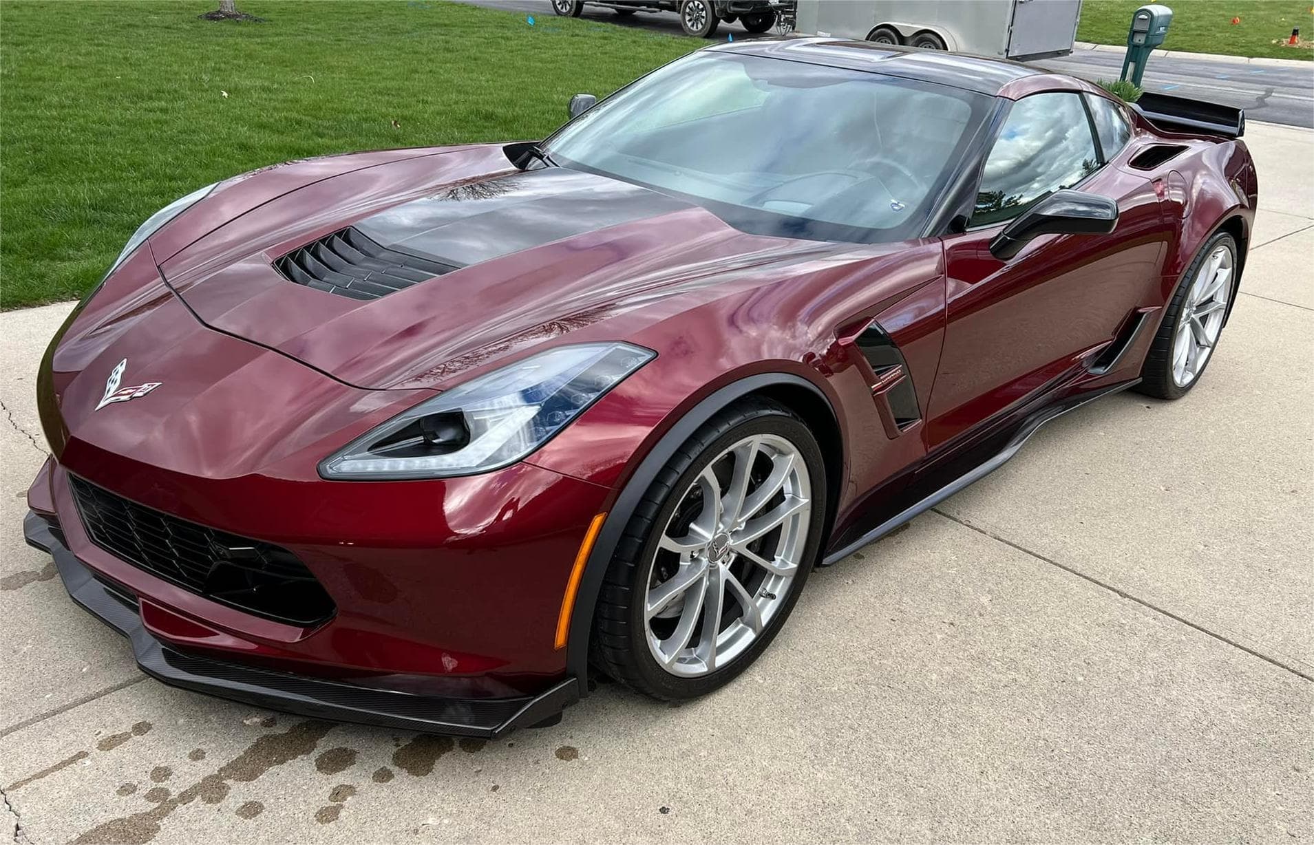 Dark red Chevrolet Corvette with scratch-free high-gloss finish after cut and buff